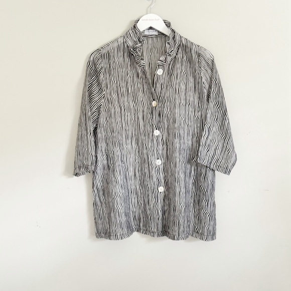 Terra Tops - TERRA SJ APPAREL Women’s Black White Blouse Button Up Wired Collar Lagenlook S